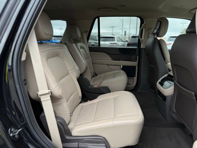 Used 2024 Lincoln Navigator Premiere image 24