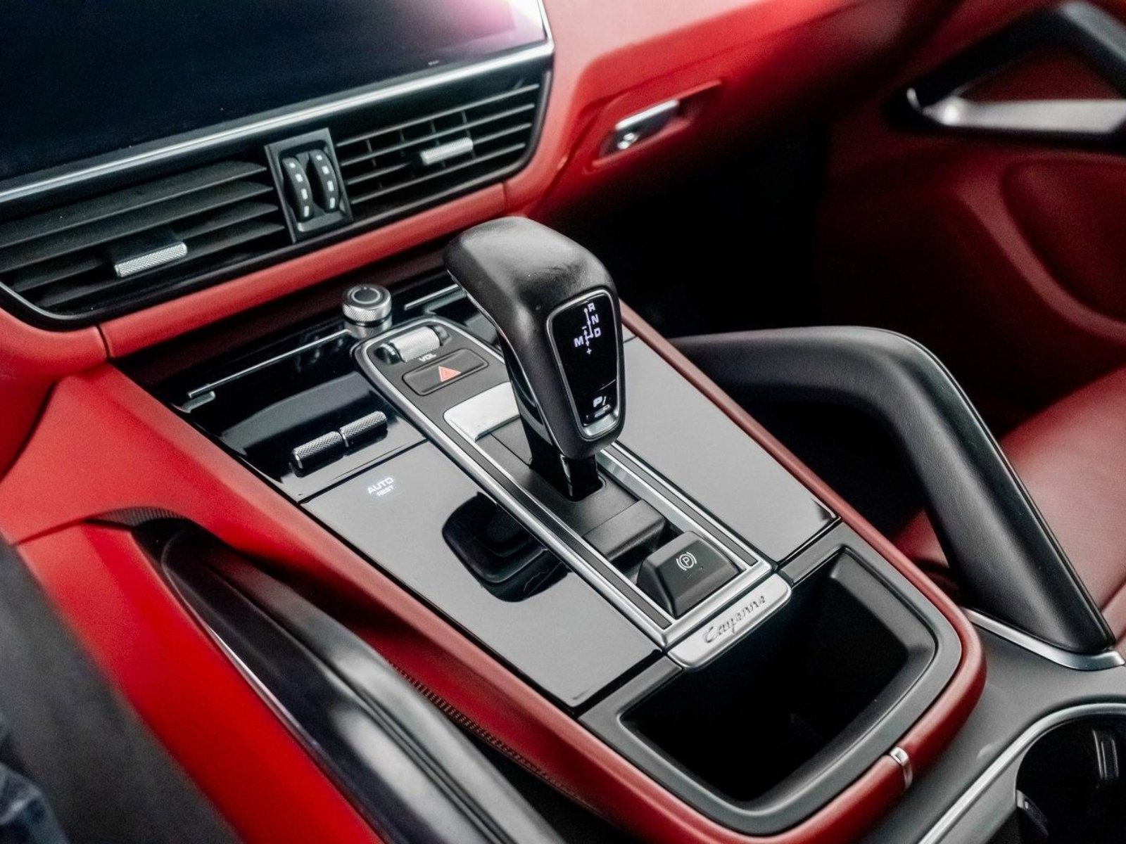 Used 2022 Porsche Cayenne Turbo image 44