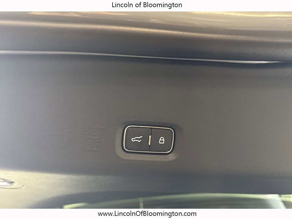 New 2025 Lincoln Navigator L Reserve w/ Jet Appearance Package image 70