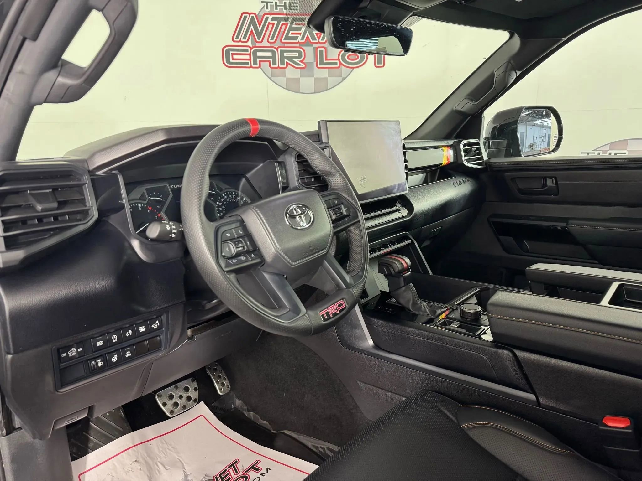 Used 2025 Toyota Tundra Platinum image 10