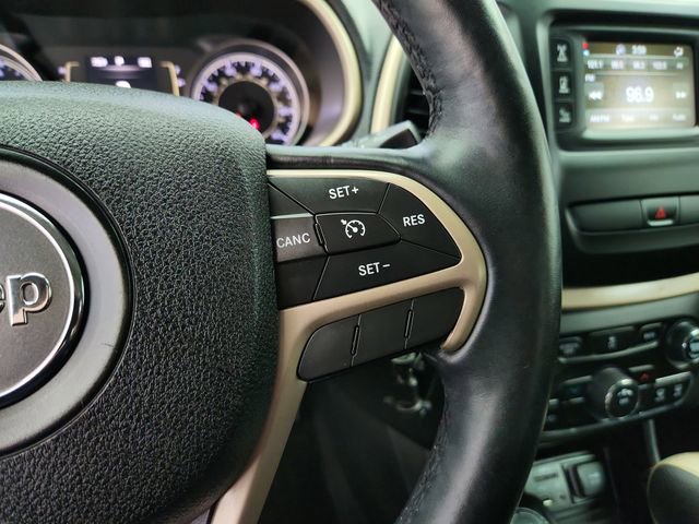 Used 2015 Jeep Cherokee Sport w/ Cold Weather Group AWD/4WD image 19