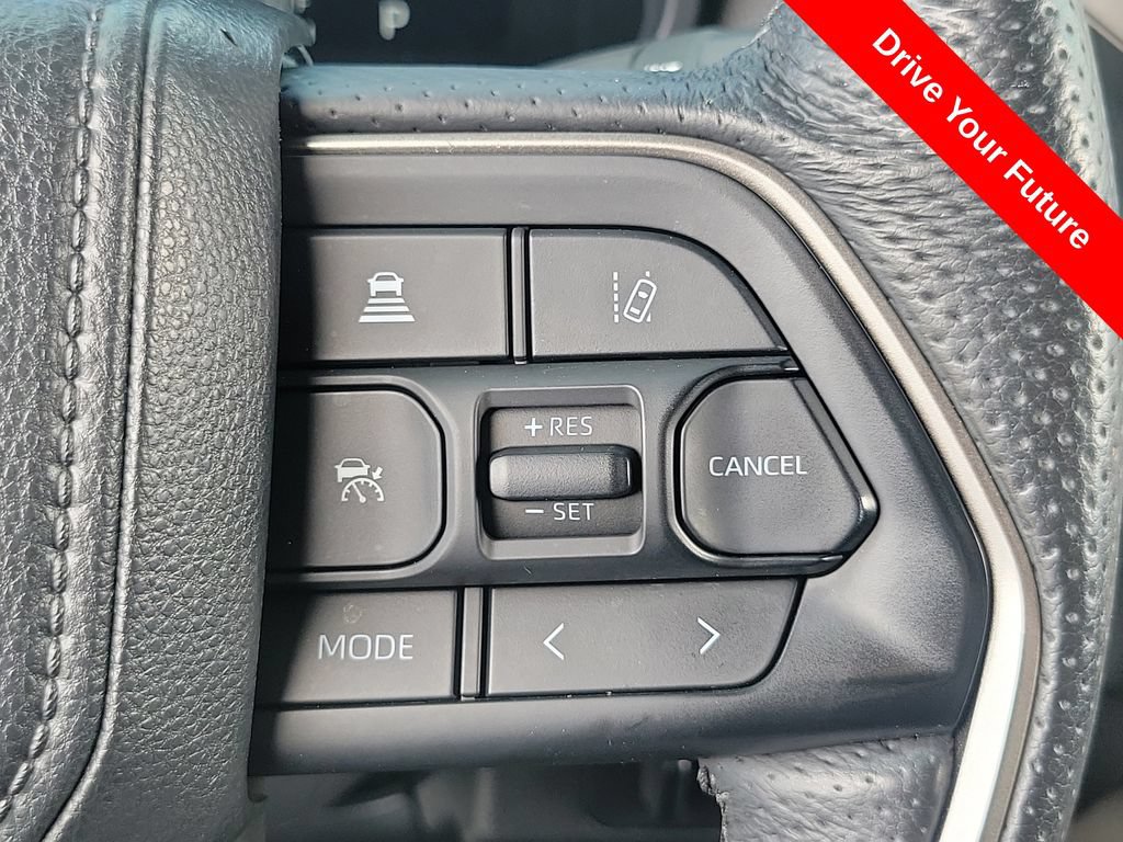 Used 2025 Toyota Tundra Limited AWD/4WD image 6
