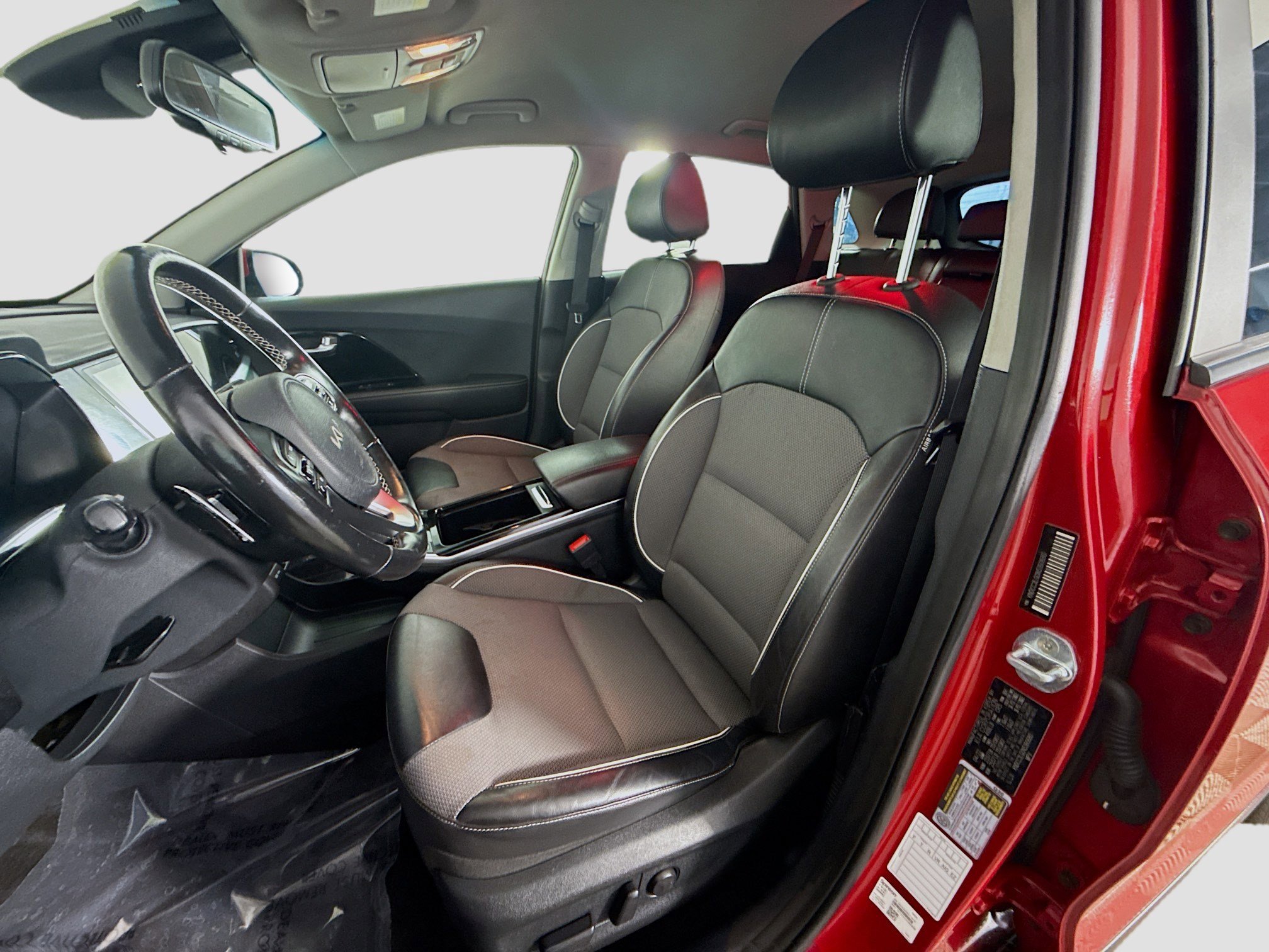 Used 2022 Kia Niro EX w/ Cold Weather Package image 22