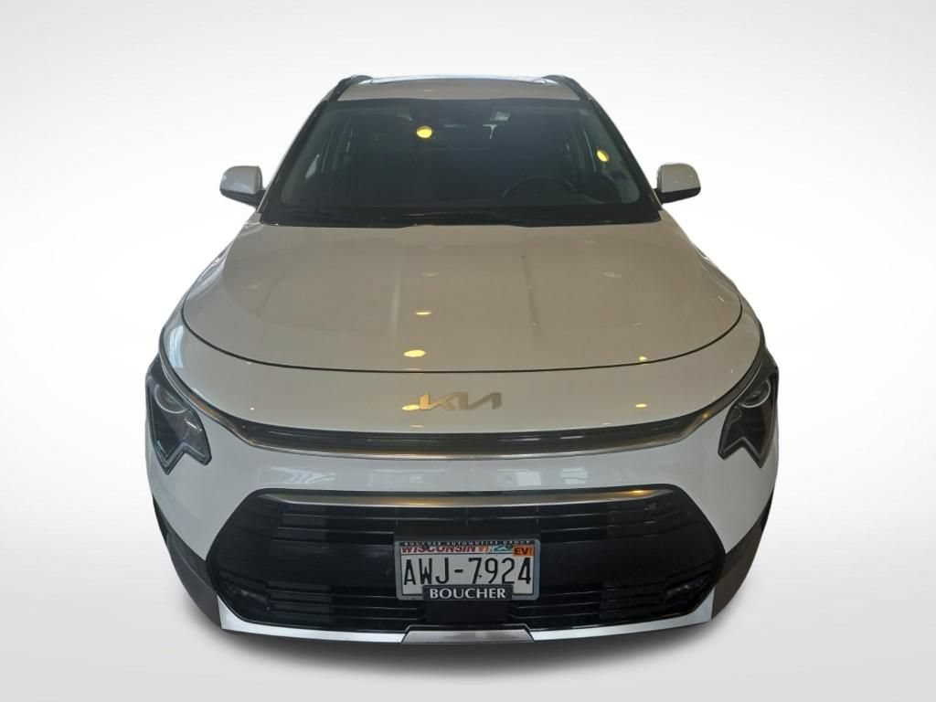 Used 2023 Kia Niro EX Touring FWD image 3