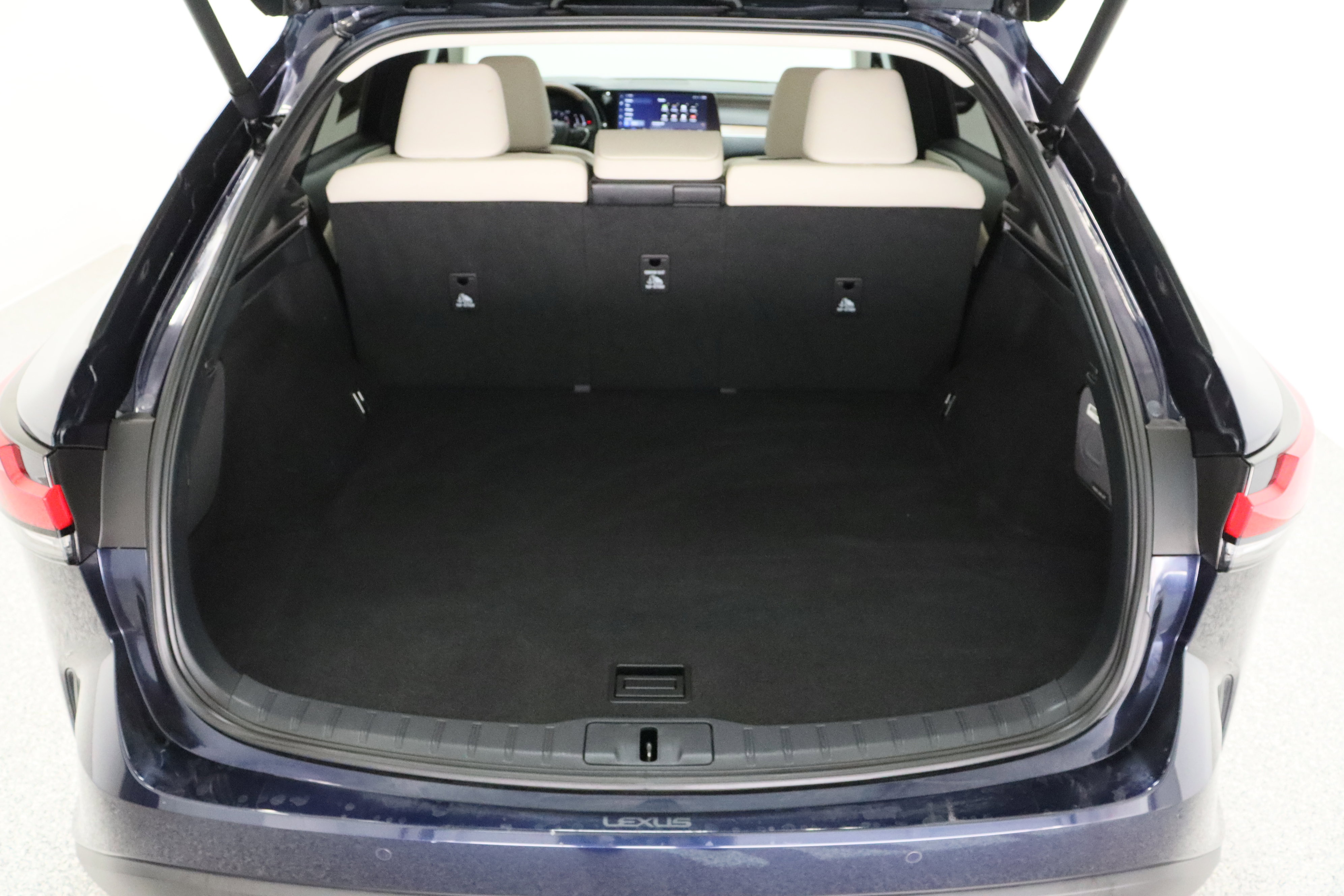 Used 2023 Lexus RX 350 Premium w/ Cold Area Package image 33