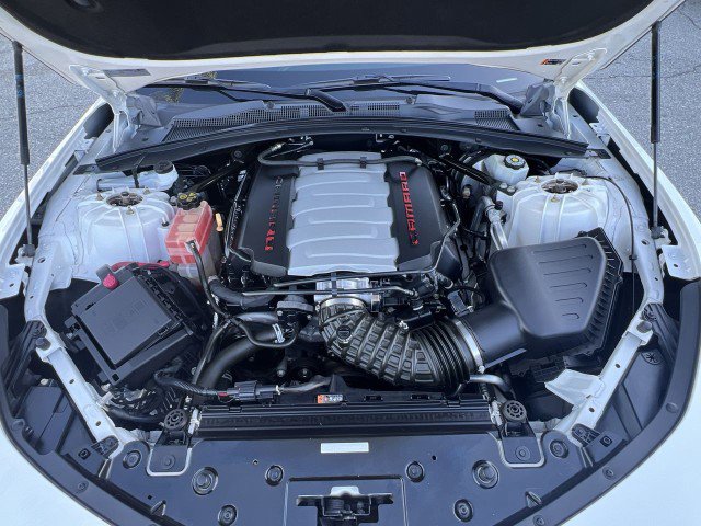 Used 2020 Chevrolet Camaro LT image 29