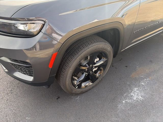 New 2025 Jeep Grand Cherokee Altitude RWD image 6