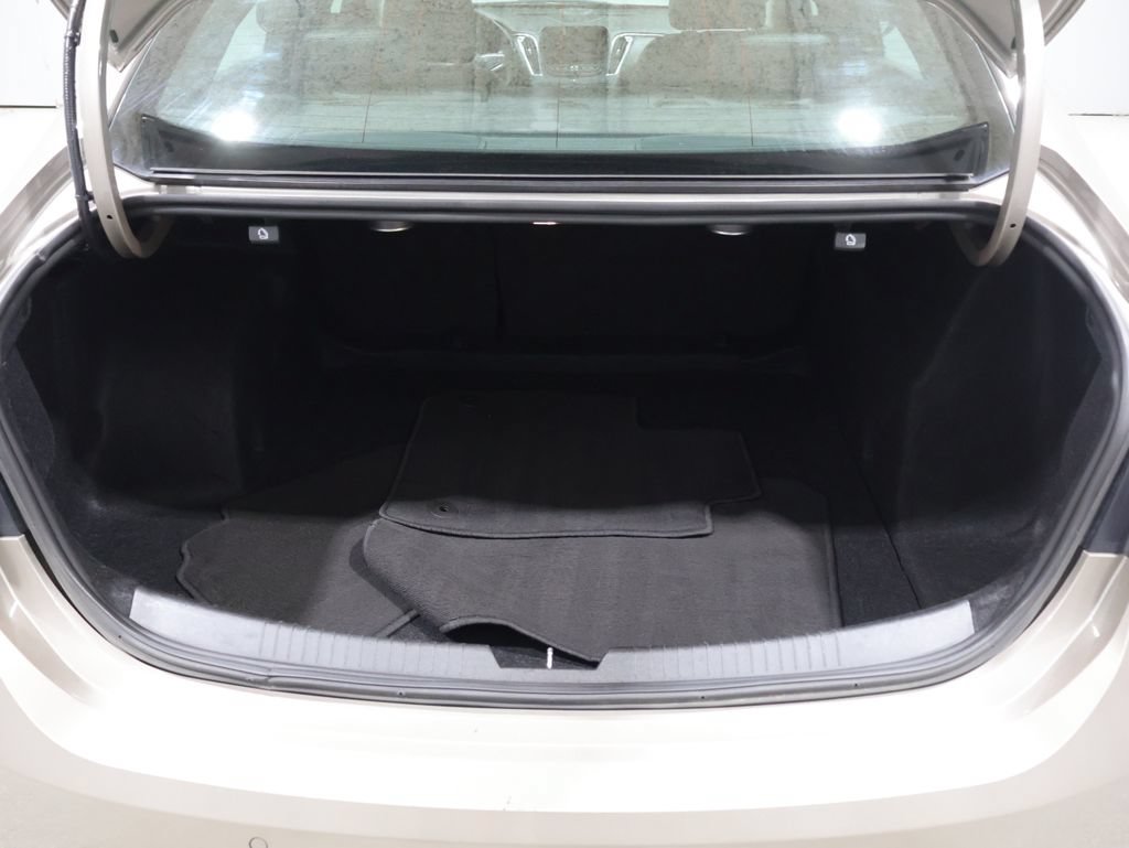 Used 2024 Chevrolet Malibu LT FWD image 4