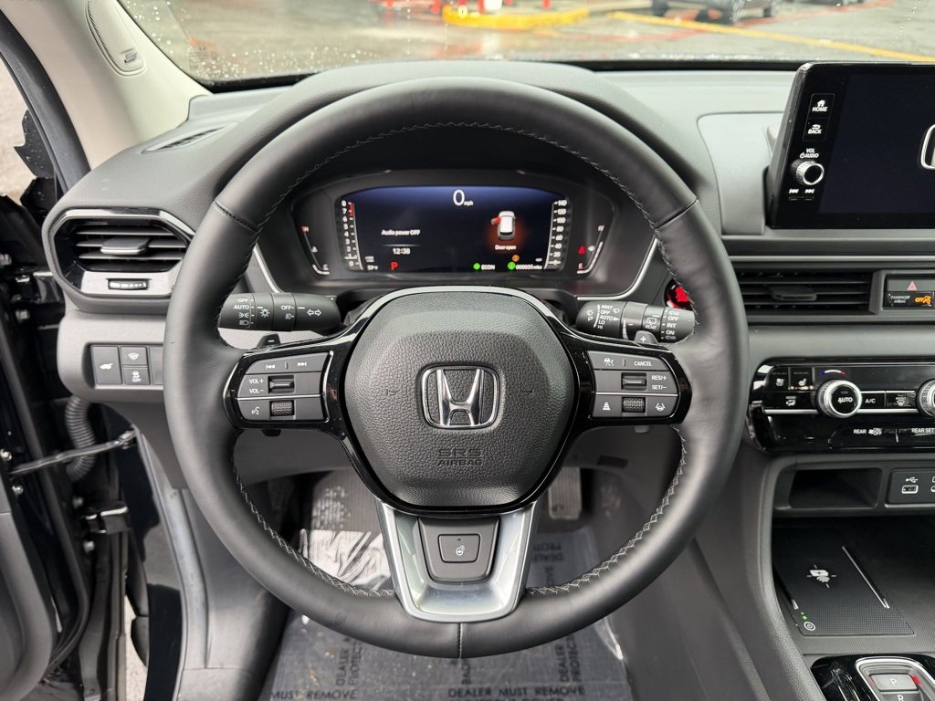 Used 2025 Honda Pilot Elite image 19