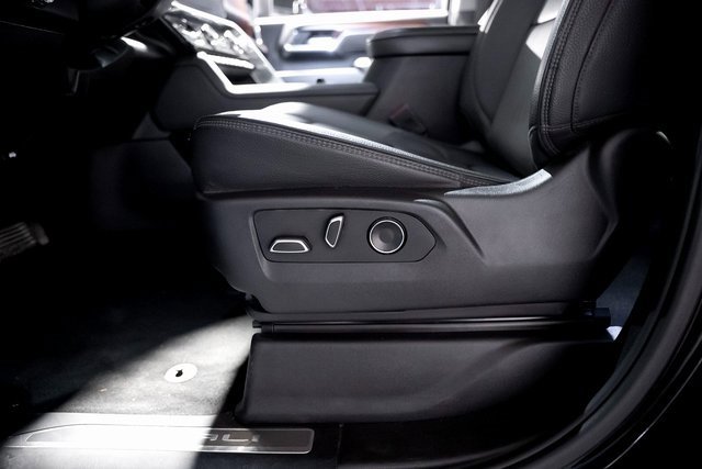 Used 2024 GMC Sierra 3500 Denali w/ Denali Reserve Package image 24