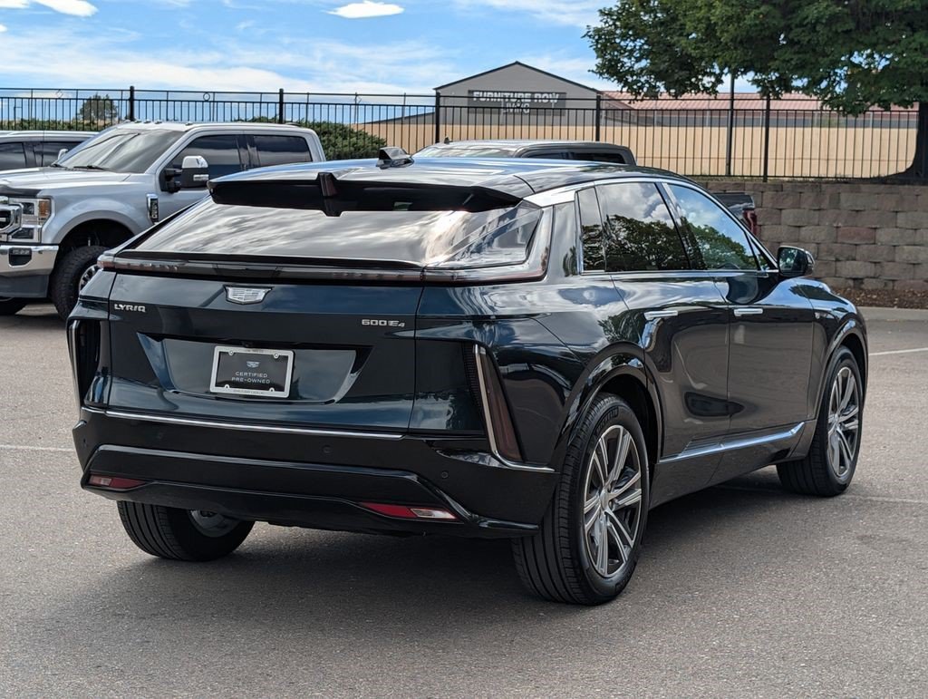 Certified 2024 Cadillac Lyriq Luxury AWD/4WD image 5