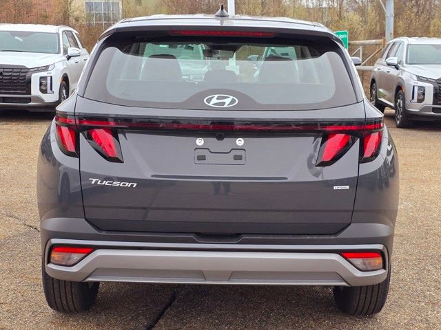 Certified 2025 Hyundai Tucson SE image 15
