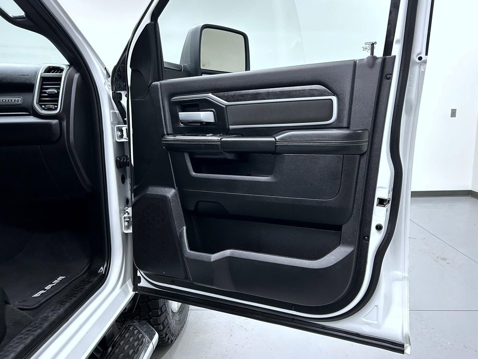 Used 2024 RAM 2500 Big Horn image 16