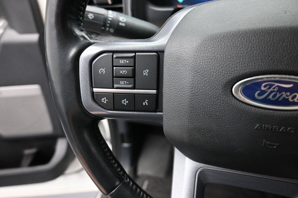 Used 2023 Ford F250 Lariat w/ Sport Appearance Package AWD/4WD image 6