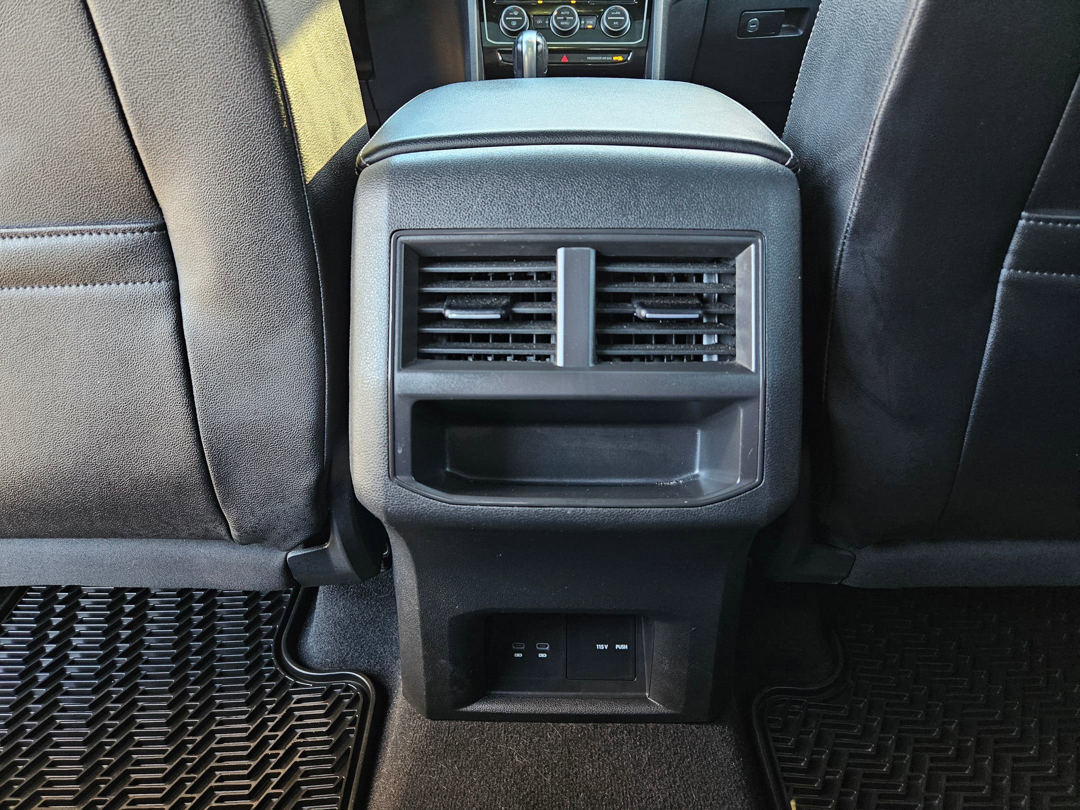 Used 2023 Volkswagen Atlas Cross Sport SEL image 21