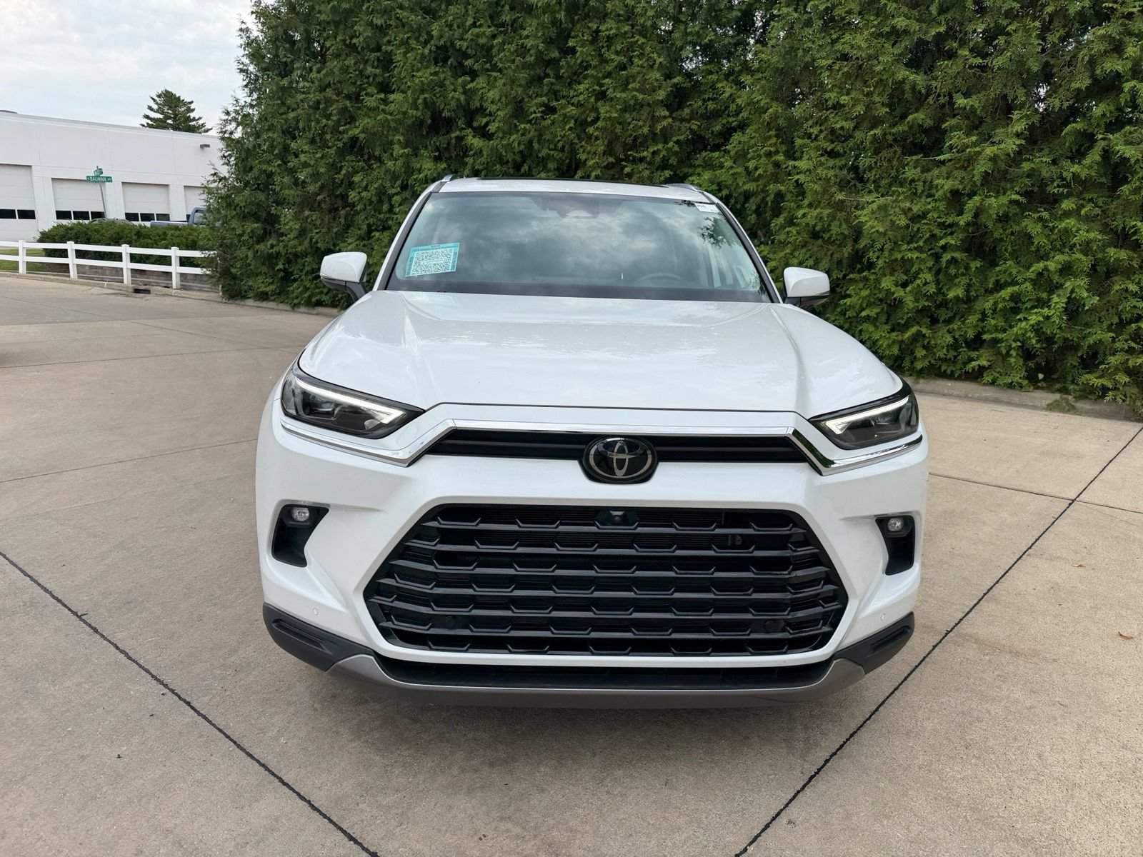 Used 2024 Toyota Grand Highlander AWD Hybrid image 6