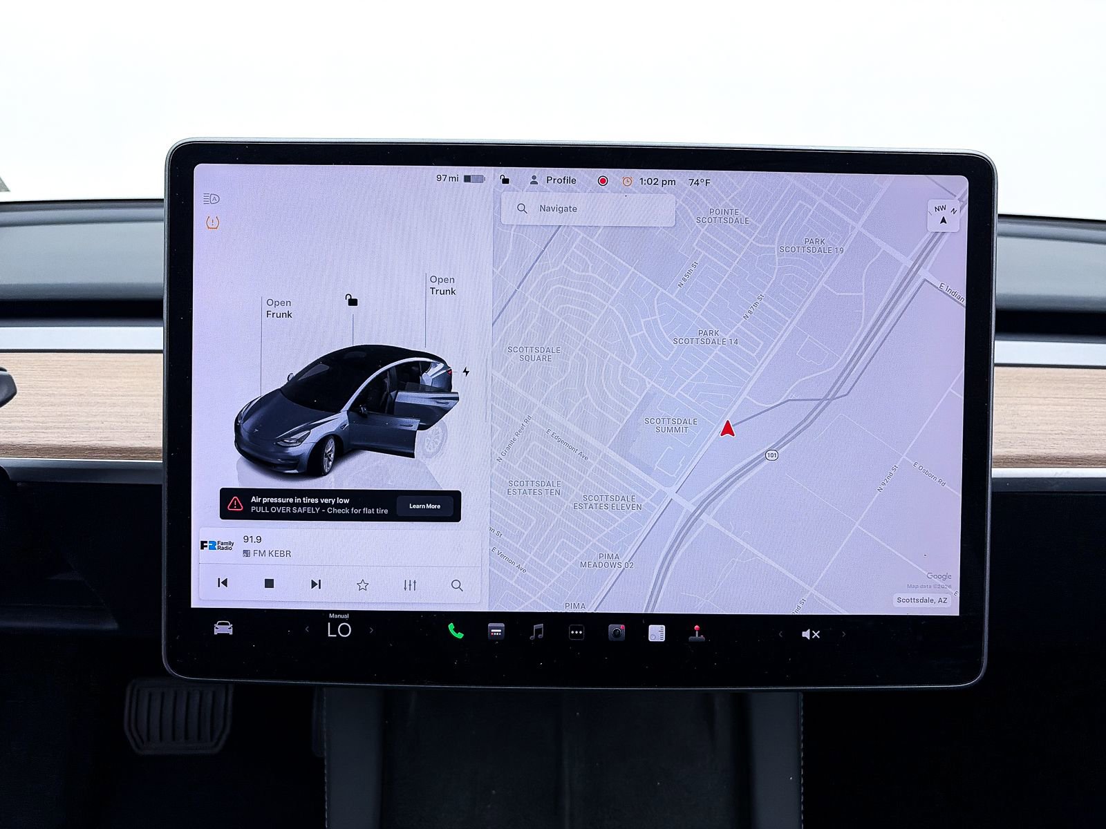 Used 2023 Tesla Model 3 Standard Range image 4