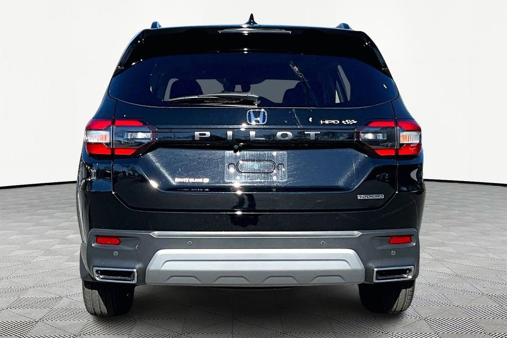 Used 2024 Honda Pilot Touring image 7