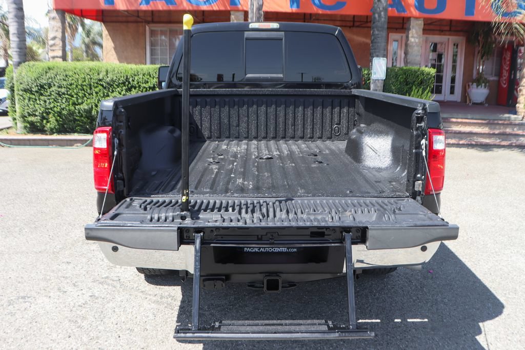 Used 2016 Ford F250 Lariat w/ Lariat Ultimate Package AWD/4WD image 8