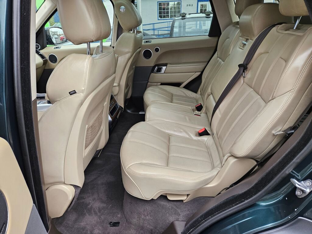 Used 2016 Land Rover Range Rover Sport HSE image 14