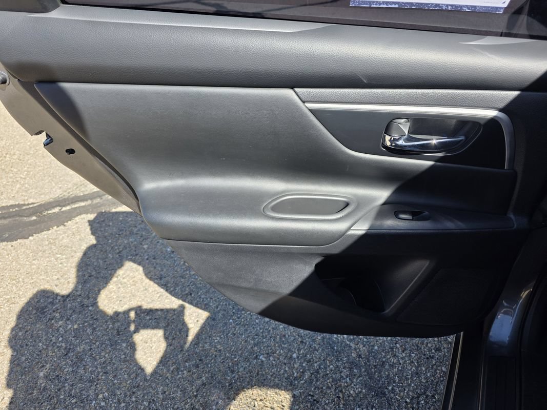 Used 2017 Nissan Altima 2.5 SL FWD image 14