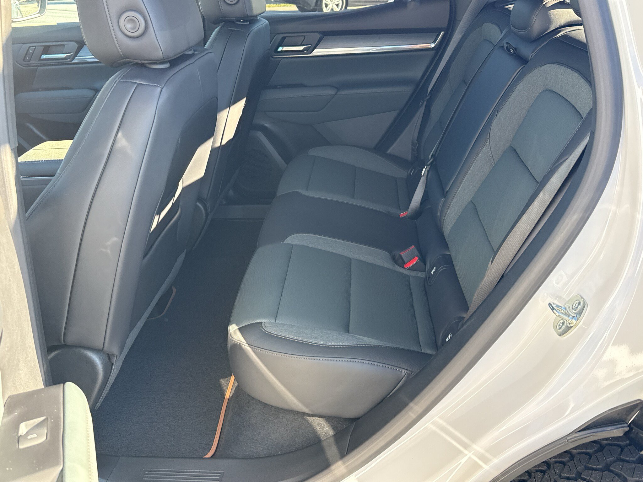 New 2027 GMC Terrain AT4 w/ Convenience Package III AWD/4WD image 18
