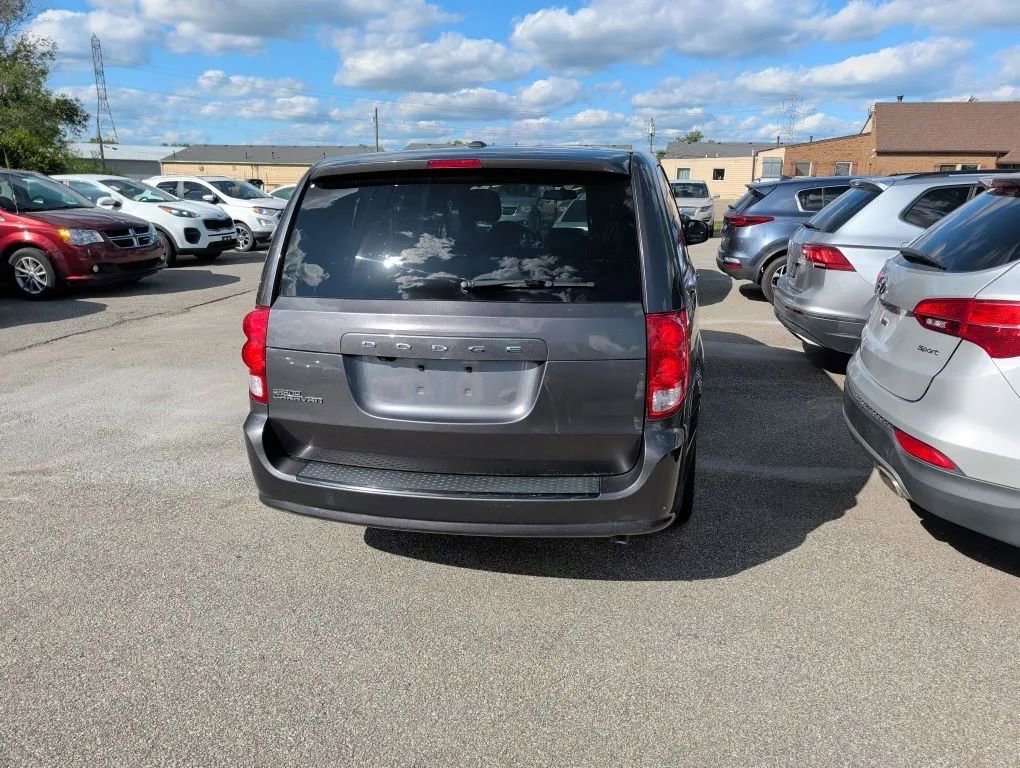 Used 2018 Dodge Grand Caravan SE FWD image 8