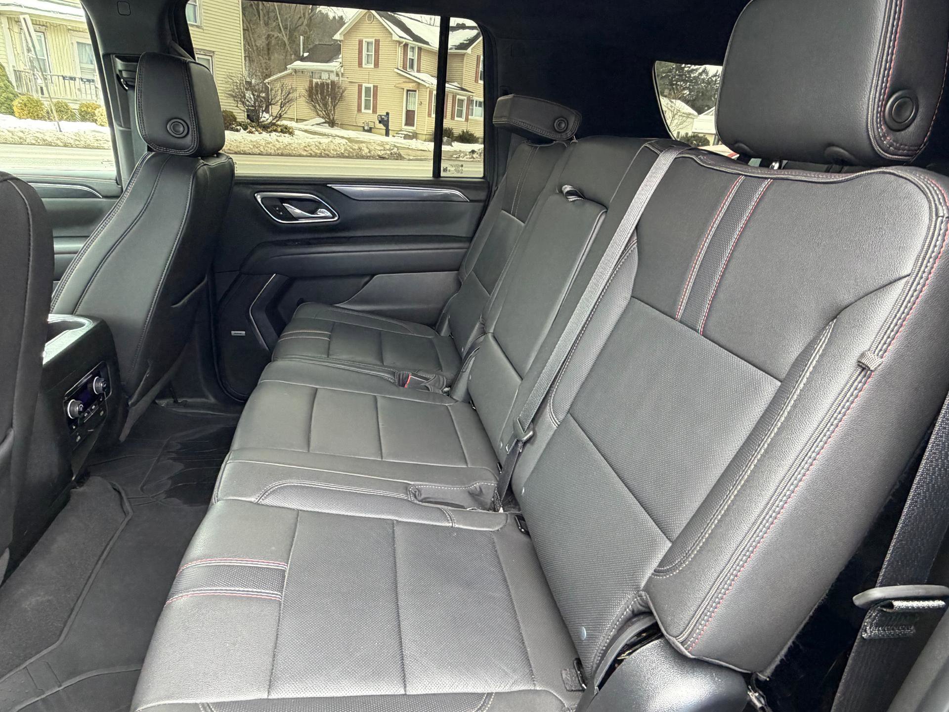 Used 2024 Chevrolet Suburban RST w/ Luxury Package image 16