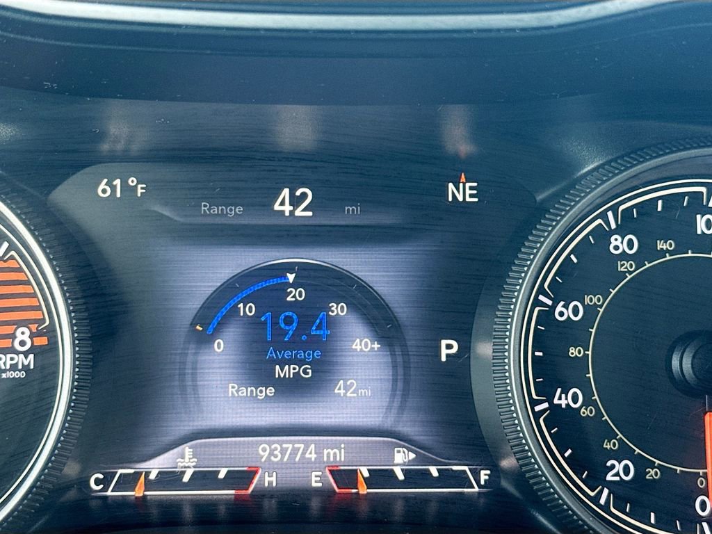 Used 2019 Jeep Cherokee Limited image 12