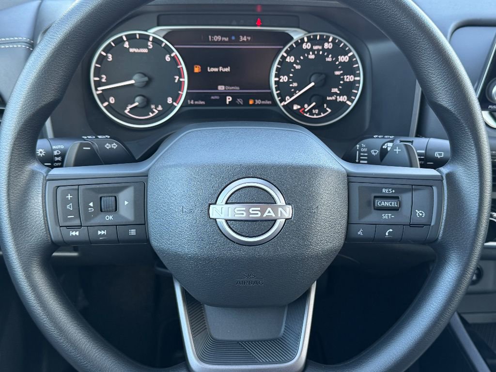 Used 2025 Nissan Rogue S image 18