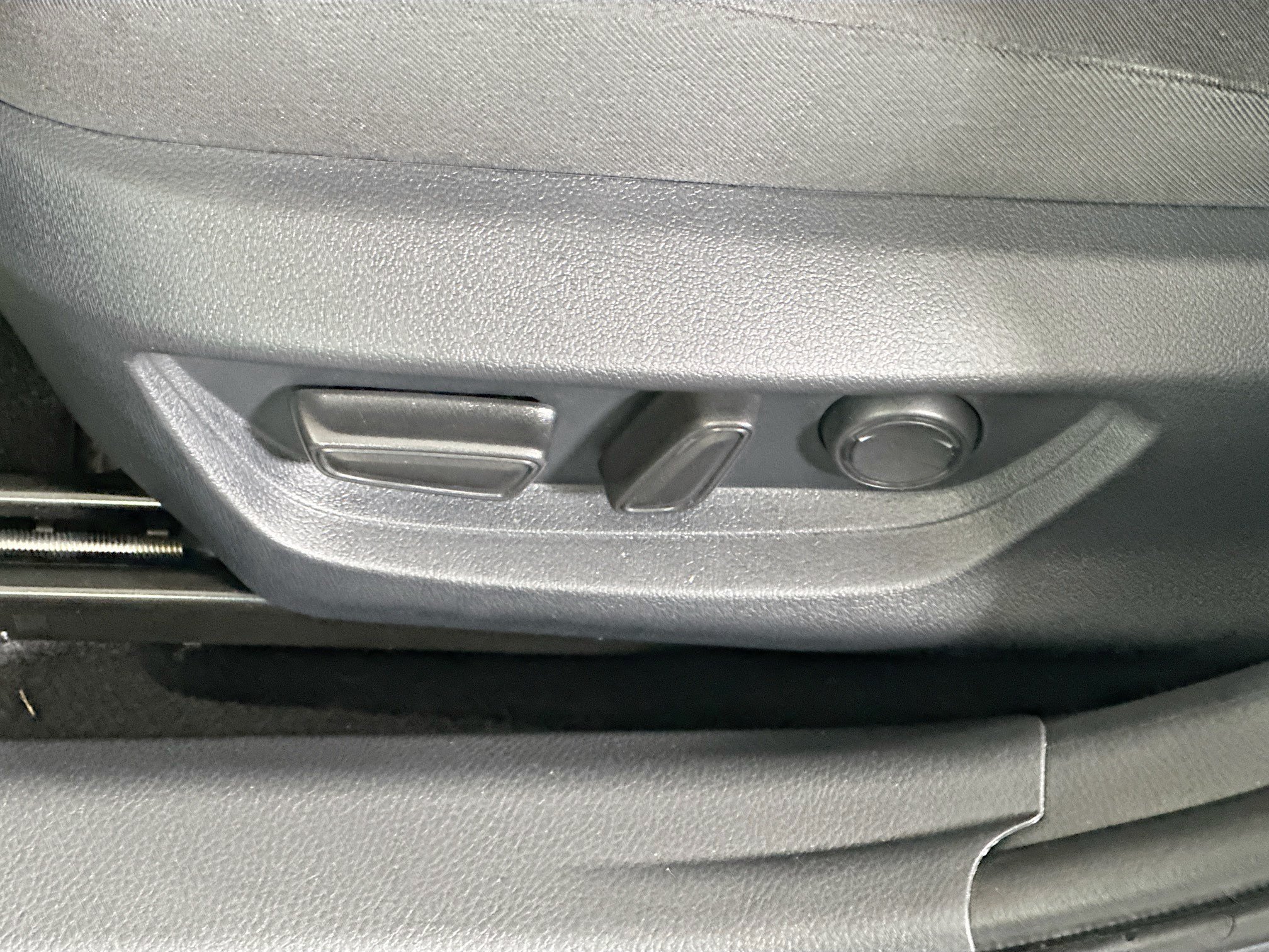 Used 2025 Toyota Camry LE w/ Convenience Package FWD image 13