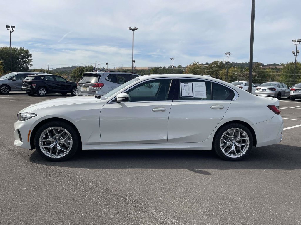 Used 2025 BMW 330i xDrive Sedan w/ Convenience Package AWD/4WD image 27
