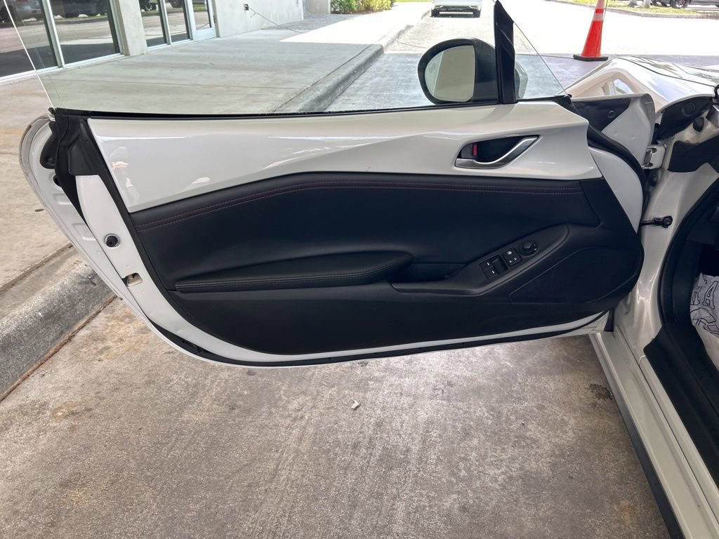 Used 2016 MAZDA MX-5 Miata Grand Touring RWD image 33