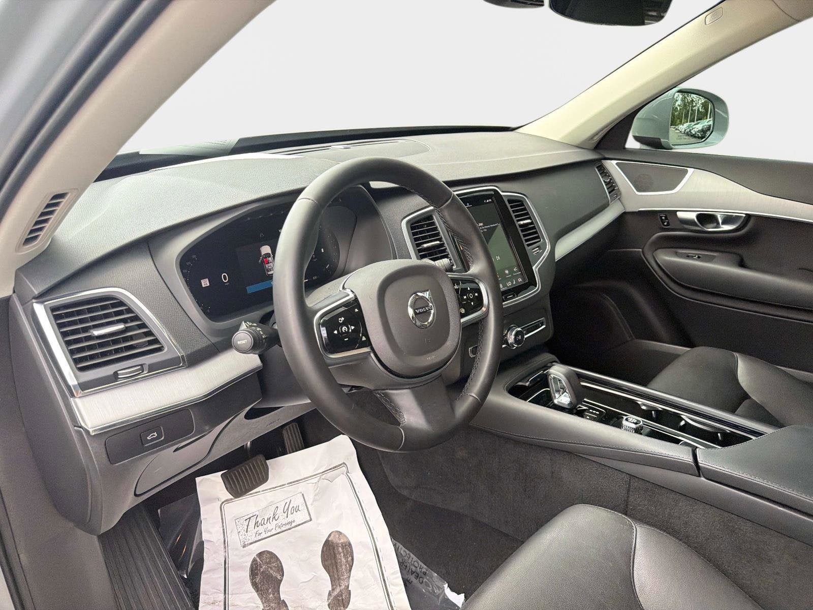 Used 2025 Volvo XC90 B5 Core w/ Protection Package Premier AWD/4WD image 17
