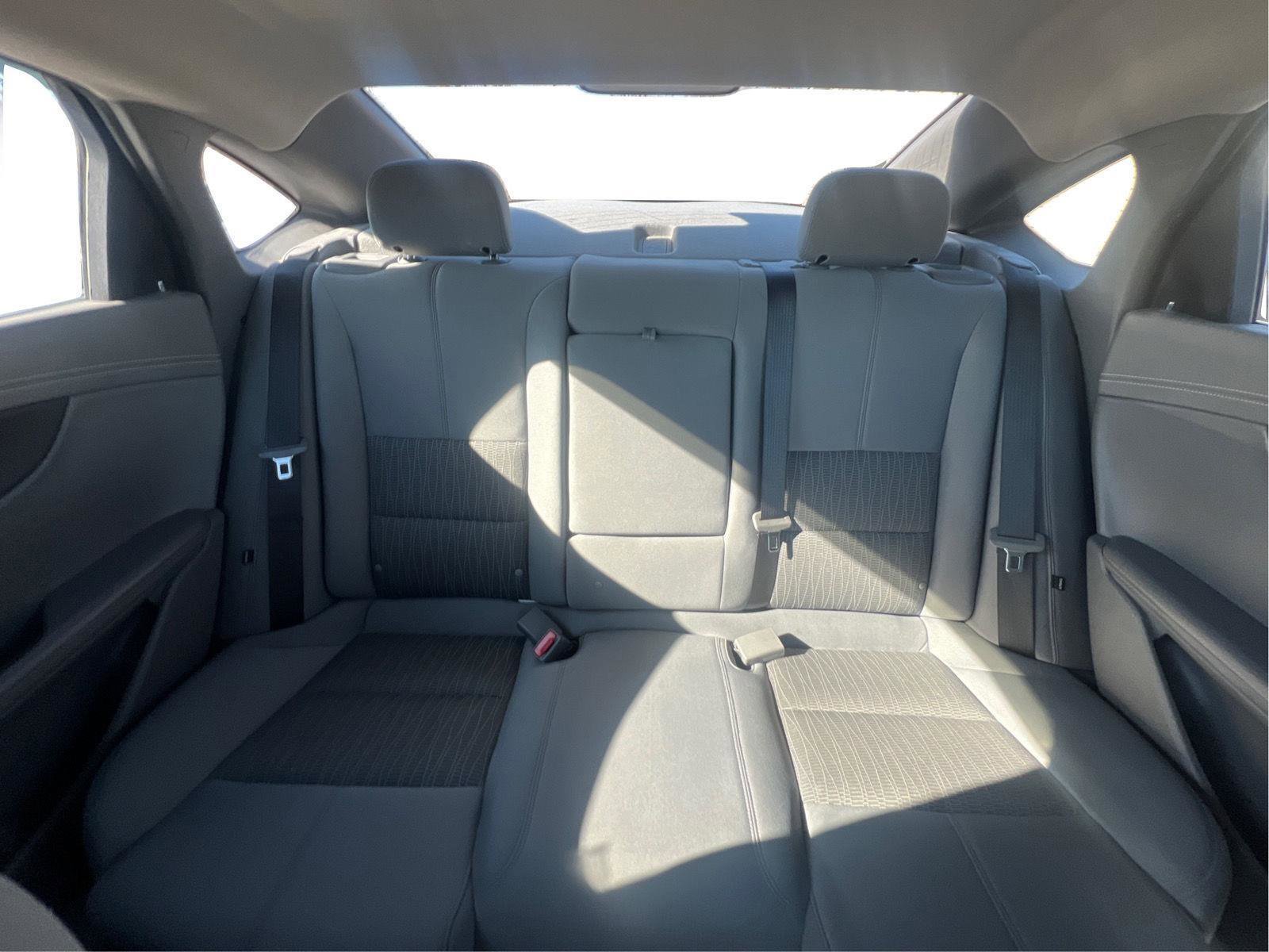 Used 2016 Chevrolet Impala LS w/ Power Convenience Package image 17