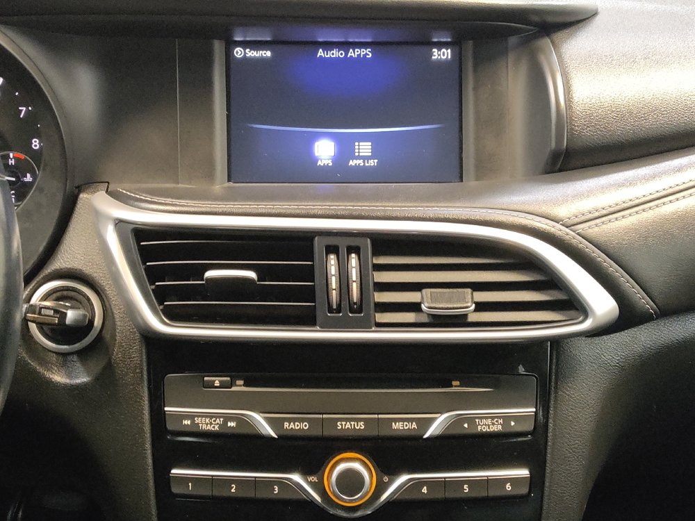 Used 2018 INFINITI QX30 AWD image 25