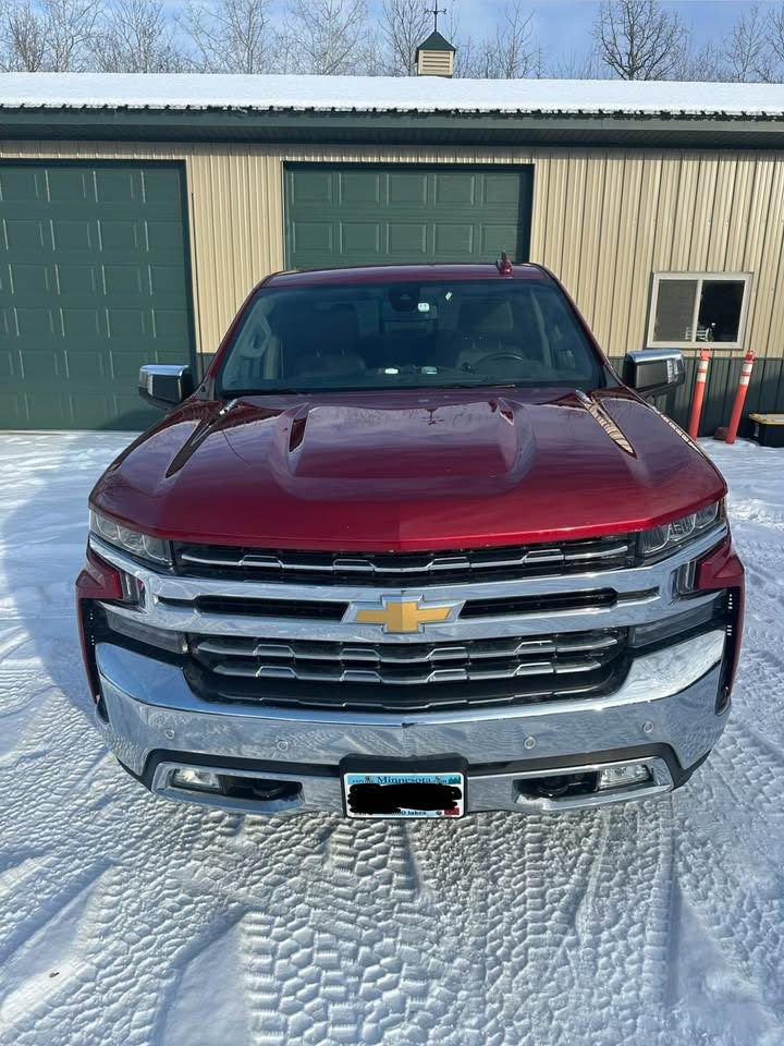 Used 2020 Chevrolet Silverado 1500 LTZ w/ LTZ Plus Package image 3