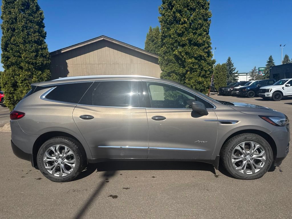 Used 2018 Buick Enclave Avenir w/ Avenir Technology Package AWD/4WD image 5