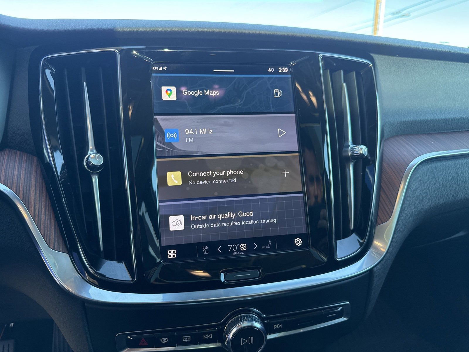 Used 2024 Volvo V60 B5 Cross Country Plus image 22