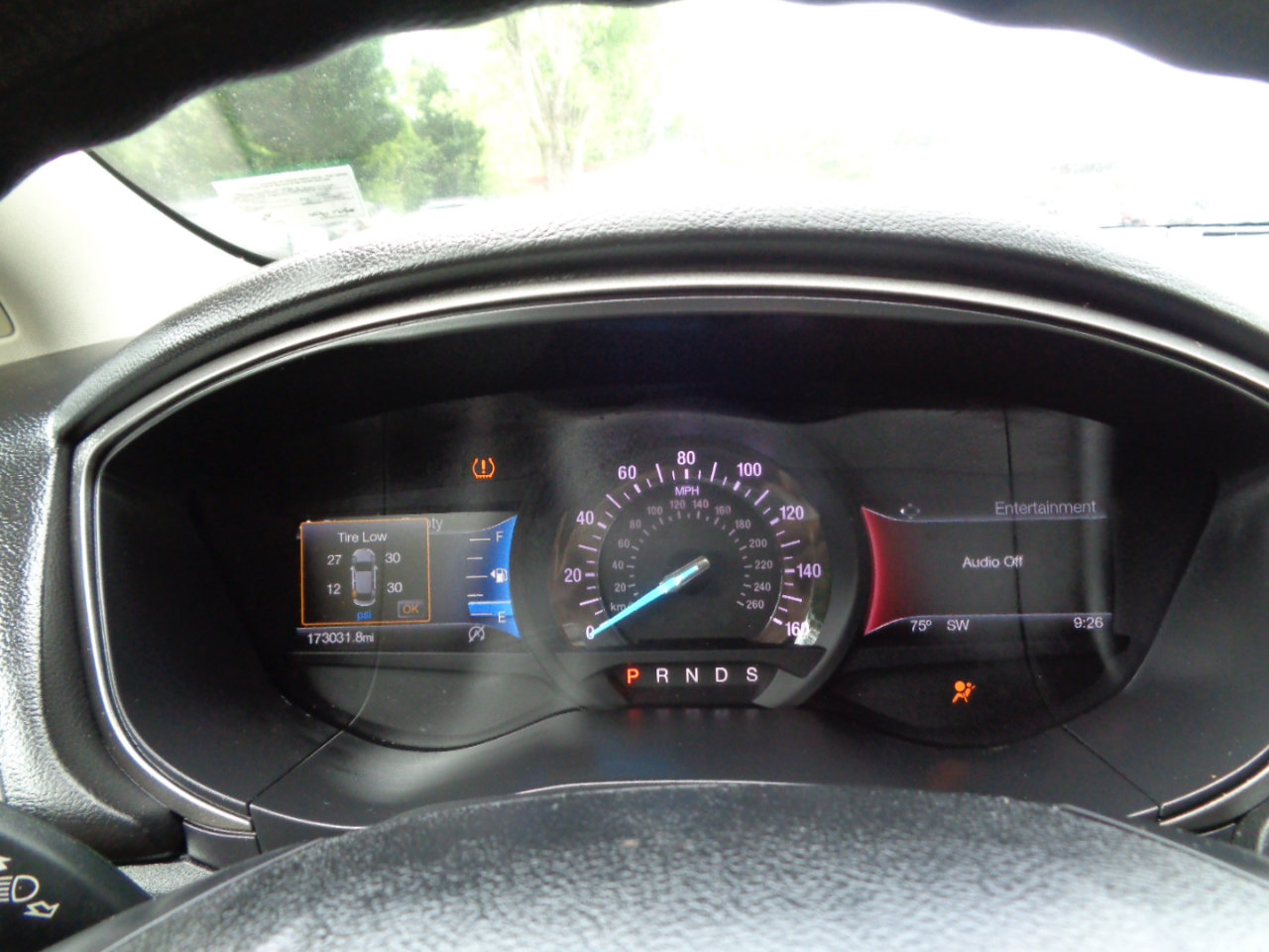 Used 2018 Ford Fusion SE w/ Fusion SE Technology Package image 18