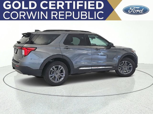 Used 2025 Ford Explorer Active w/ Active Comfort Package AWD/4WD image 7