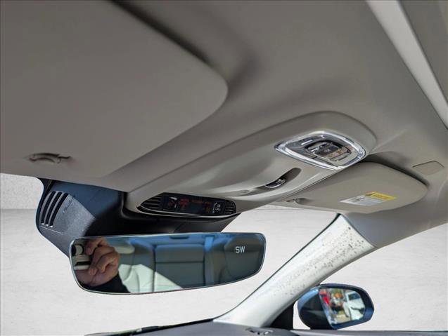 Used 2020 Volvo S60 T5 Momentum image 14