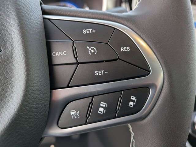 New 2026 Chrysler Pacifica Select image 18