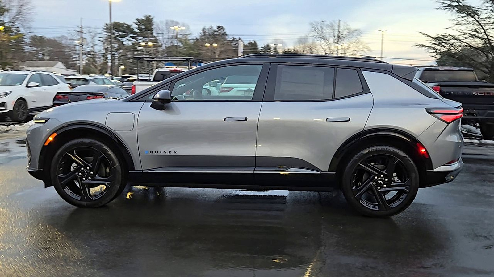 New 2026 Chevrolet Equinox EV RS image 9