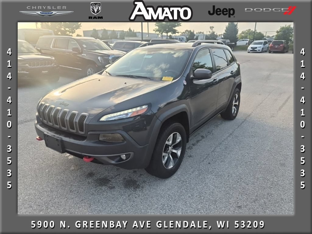 Used 2016 Jeep Cherokee Trailhawk w/ Comfort/Convenience Group AWD/4WD image 1