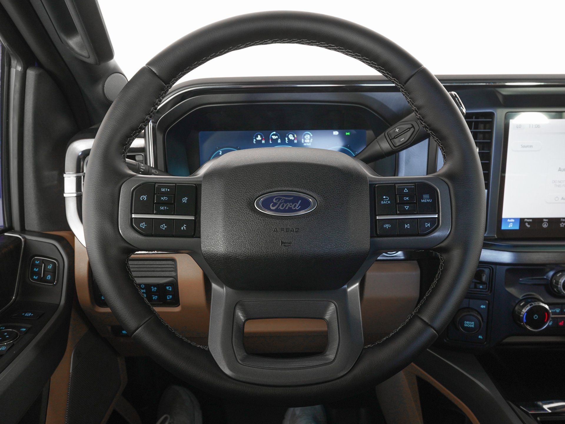 Used 2026 Ford F450 Lariat w/ FX4 Off-Road Package image 19