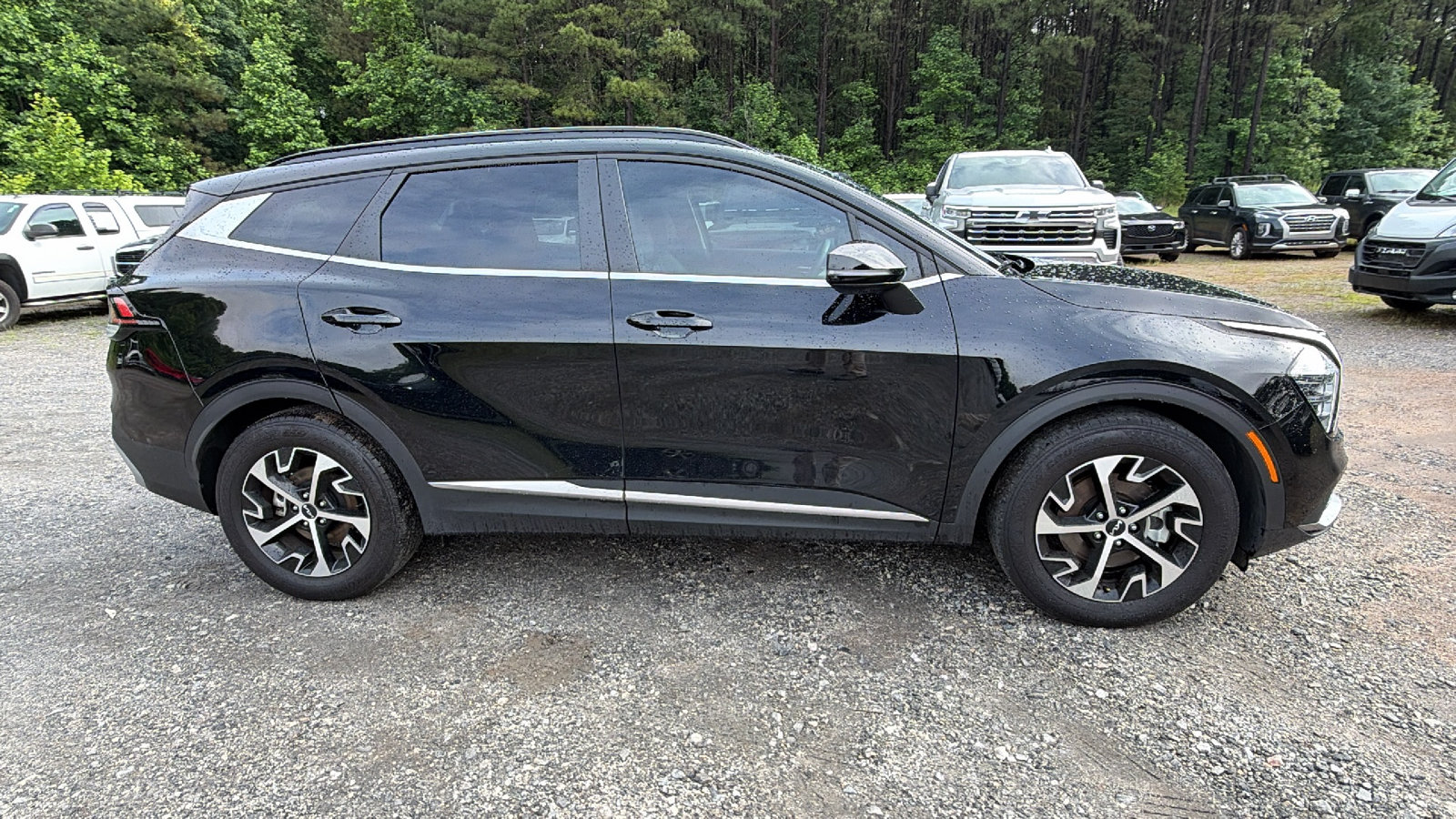 Used 2025 Kia Sportage EX w/ Premium Package FWD image 7