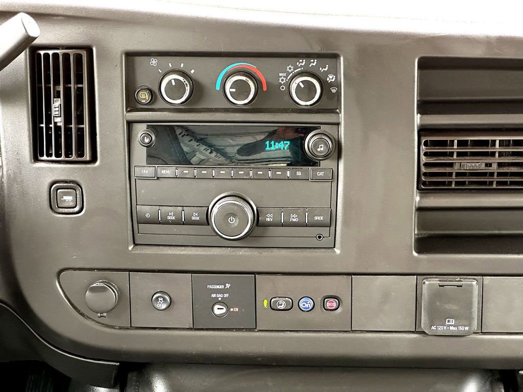 Used 2022 GMC Savana 3500 Extended w/ Driver Convenience Package RWD image 17