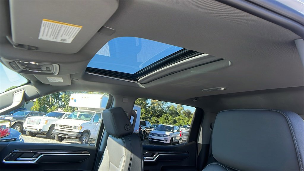 New 2026 Chevrolet Silverado 1500 LTZ w/ LTZ Premium Package image 16