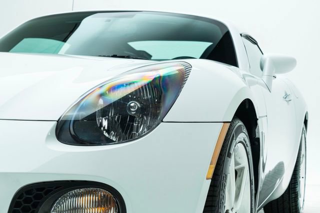 Used 2009 Pontiac Solstice GXP image 11
